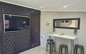 Chakas Rock Chalet Unit20